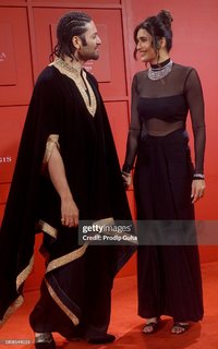 Karishma Tanna feet photo thumbnail