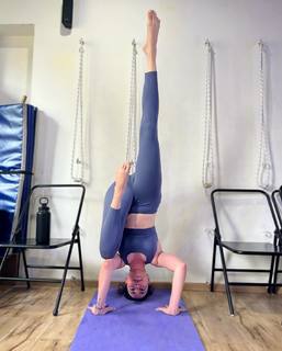 Karishma Tanna feet photo thumbnail