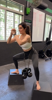 Karishma Tanna feet photo thumbnail
