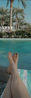 Karishma Tanna feet photo thumbnail