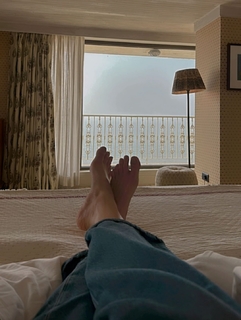 Karishma Tanna feet photo thumbnail