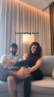 Karishma Tanna feet photo thumbnail