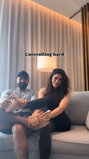 Karishma Tanna feet photo thumbnail