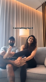 Karishma Tanna feet photo thumbnail