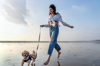 Karishma Tanna feet photo thumbnail