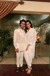 Karishma Tanna feet photo thumbnail