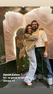 Karishma Tanna feet photo thumbnail