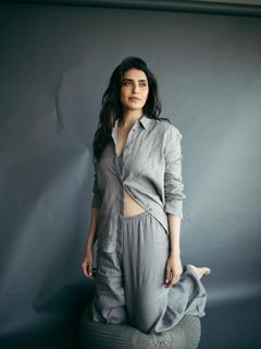 Karishma Tanna feet photo 19