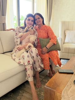 Karishma Tanna feet photo 6