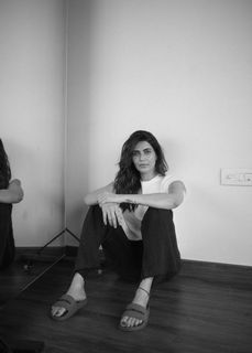 Karishma Tanna feet photo 2
