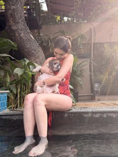 Karishma Tanna feet photo 8
