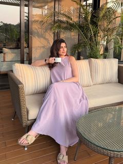 Karishma Tanna feet photo 7