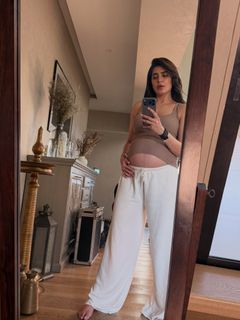 Karishma Tanna feet photo 11