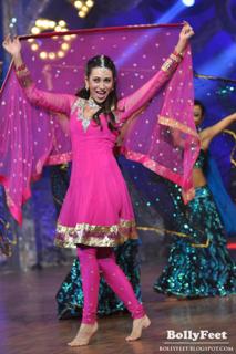 Karisma Kapoor feet photo thumbnail