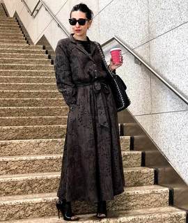Karisma Kapoor feet photo thumbnail