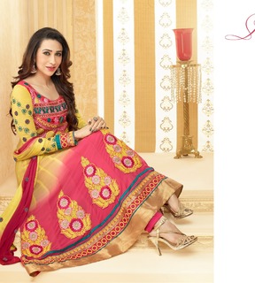 Karisma Kapoor feet photo thumbnail