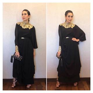 Karisma Kapoor feet photo thumbnail