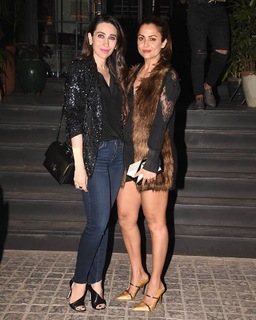 Karisma Kapoor feet photo thumbnail
