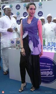 Karisma Kapoor feet photo thumbnail