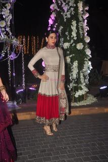 Karisma Kapoor feet photo thumbnail