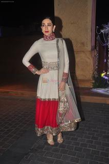 Karisma Kapoor feet photo thumbnail