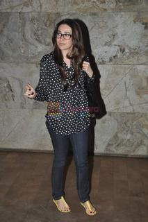 Karisma Kapoor feet photo thumbnail