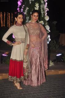 Karisma Kapoor feet photo thumbnail
