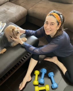 Karisma Kapoor feet photo thumbnail