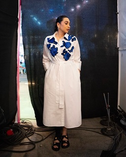 Karisma Kapoor feet photo thumbnail