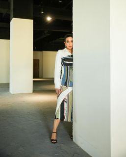 Karisma Kapoor feet photo thumbnail