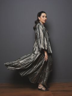 Karisma Kapoor feet photo 17