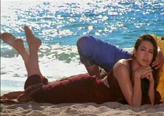Karisma Kapoor feet photo thumbnail
