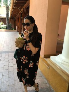 Karisma Kapoor feet photo 16