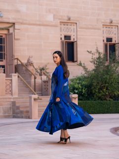 Karisma Kapoor feet photo 2