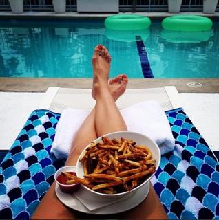Karissa Lee Staples feet photo 15