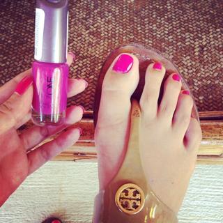 Karla Díaz-Leal feet photo 17
