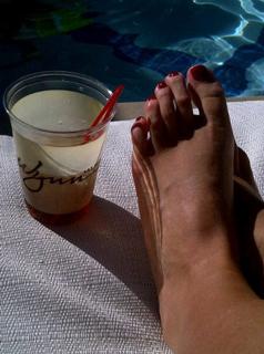 Karla Díaz-Leal feet photo 17