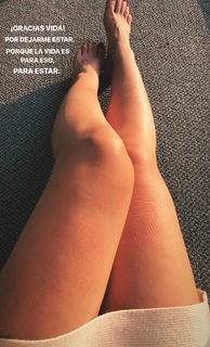 Karla Farfán feet photo 3