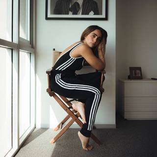 Karla Farfán feet photo 16