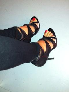 Karla Martinez feet photo 10
