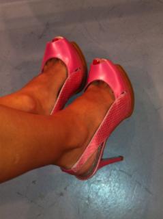 Karla Martinez feet photo 7