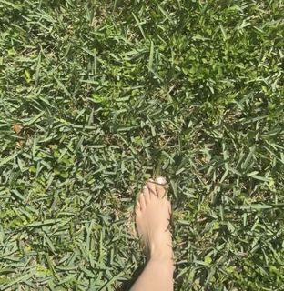 Karla Monroig feet photo 3