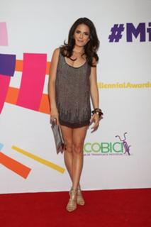 Karla Souza feet photo thumbnail