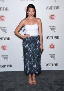 Karla Souza feet photo thumbnail