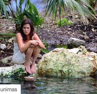 Karla Souza feet photo thumbnail