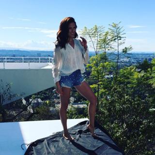 Karla Souza feet photo thumbnail