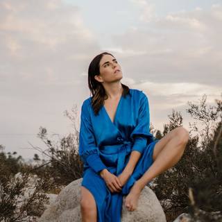 Karla Souza feet photo thumbnail
