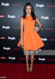 Karla Souza feet photo thumbnail