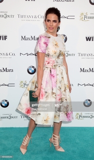 Karla Souza feet photo thumbnail