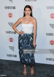 Karla Souza feet photo thumbnail